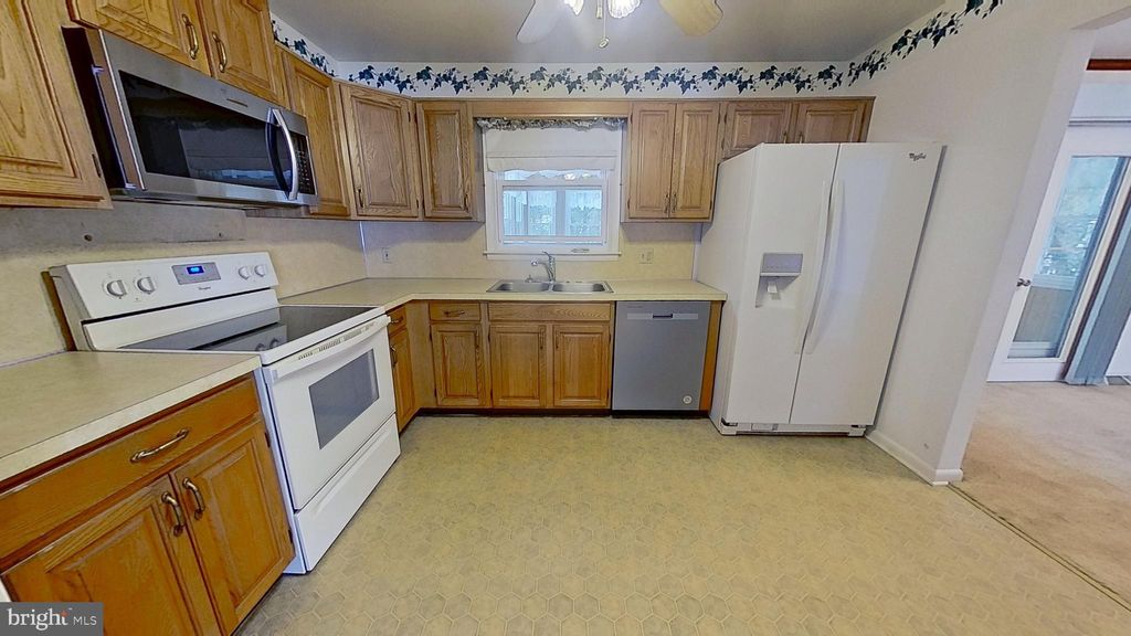 Photo of 334 Allegheny Drive, YORK, PA 17402 (MLS # PAYK2097272)