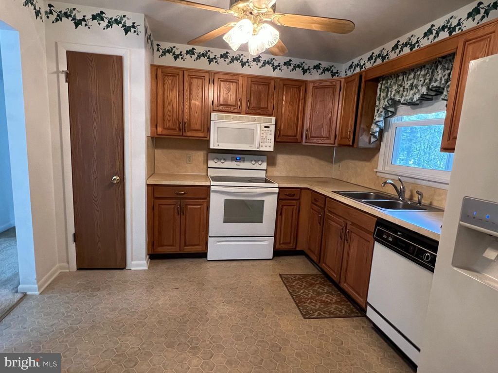 Photo of 334 Allegheny Drive, YORK, PA 17402 (MLS # PAYK2097272)