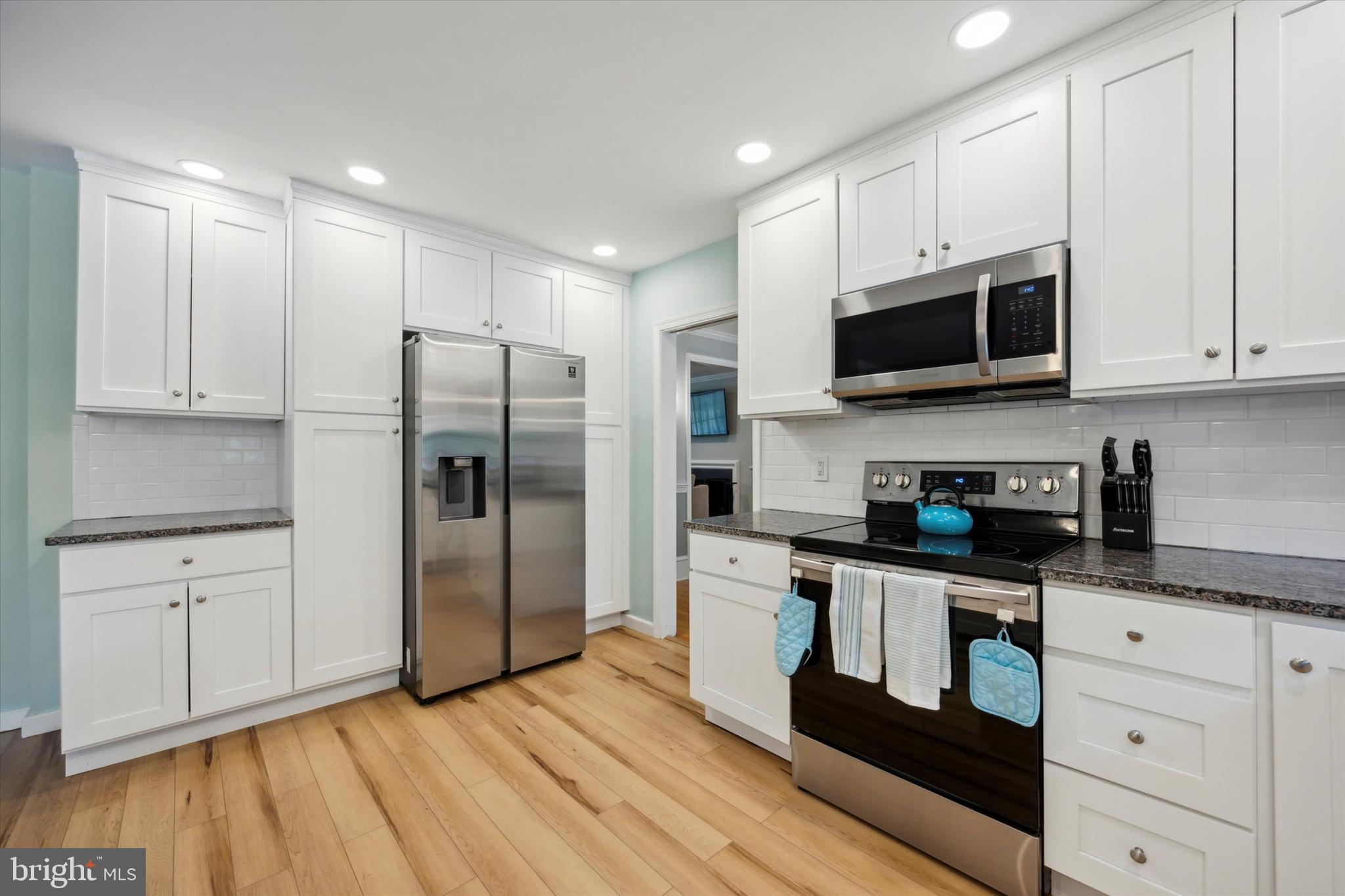 MEADOWBROOK - Residential