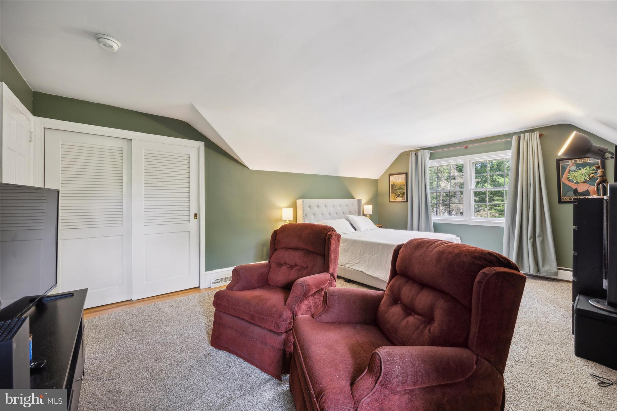 MEADOWBROOK - Residential