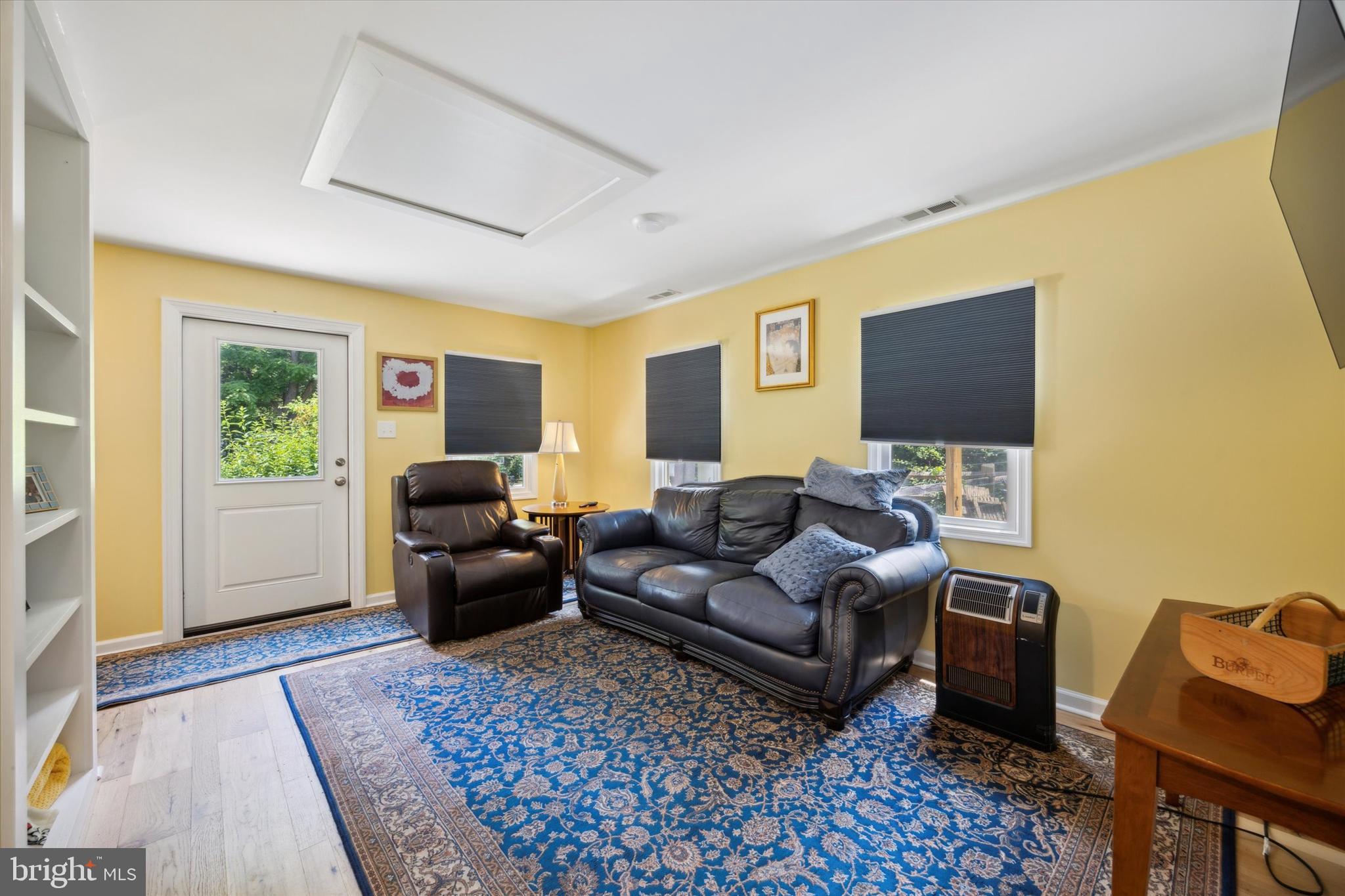 MEADOWBROOK - Residential