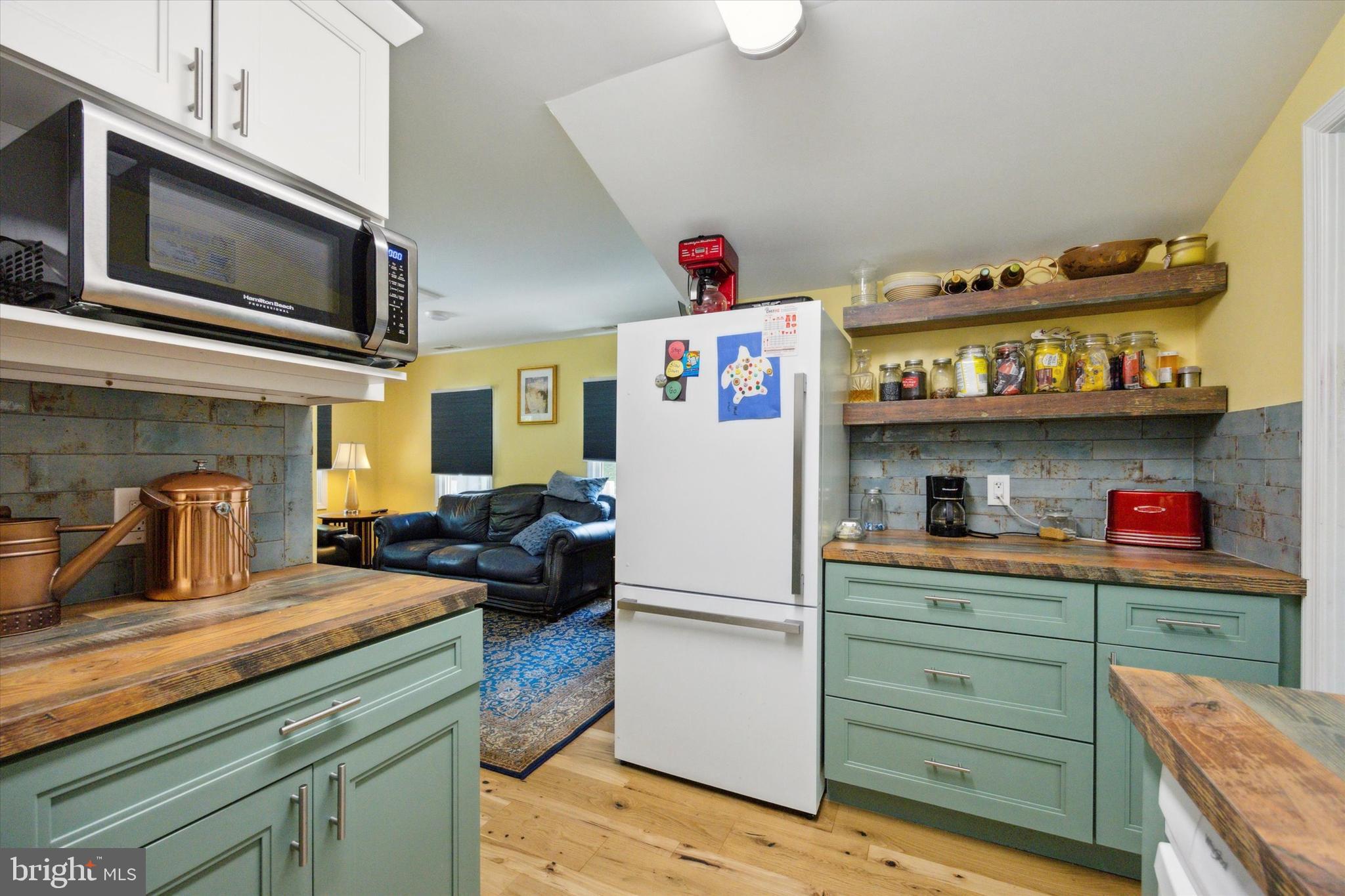 MEADOWBROOK - Residential