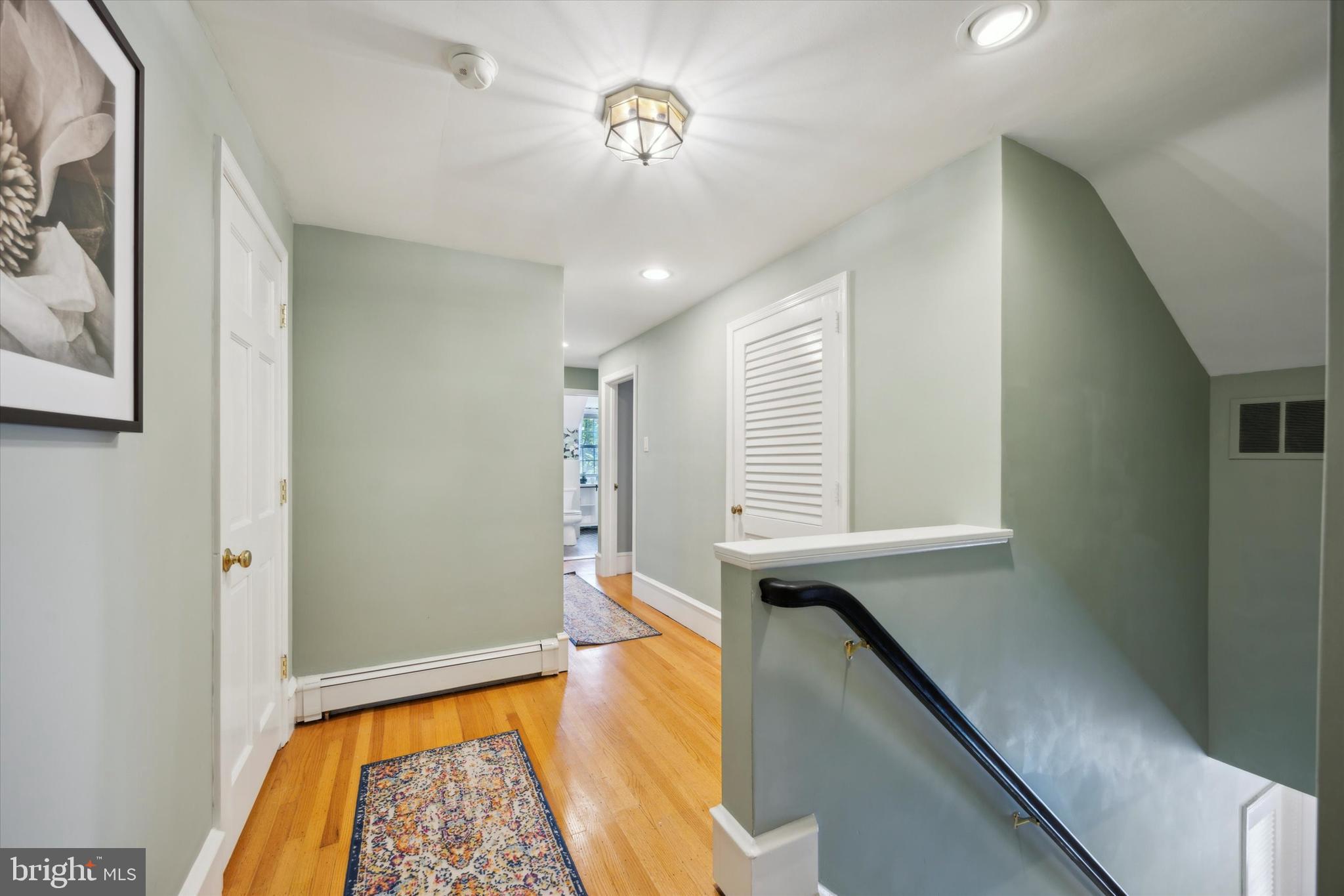 MEADOWBROOK - Residential