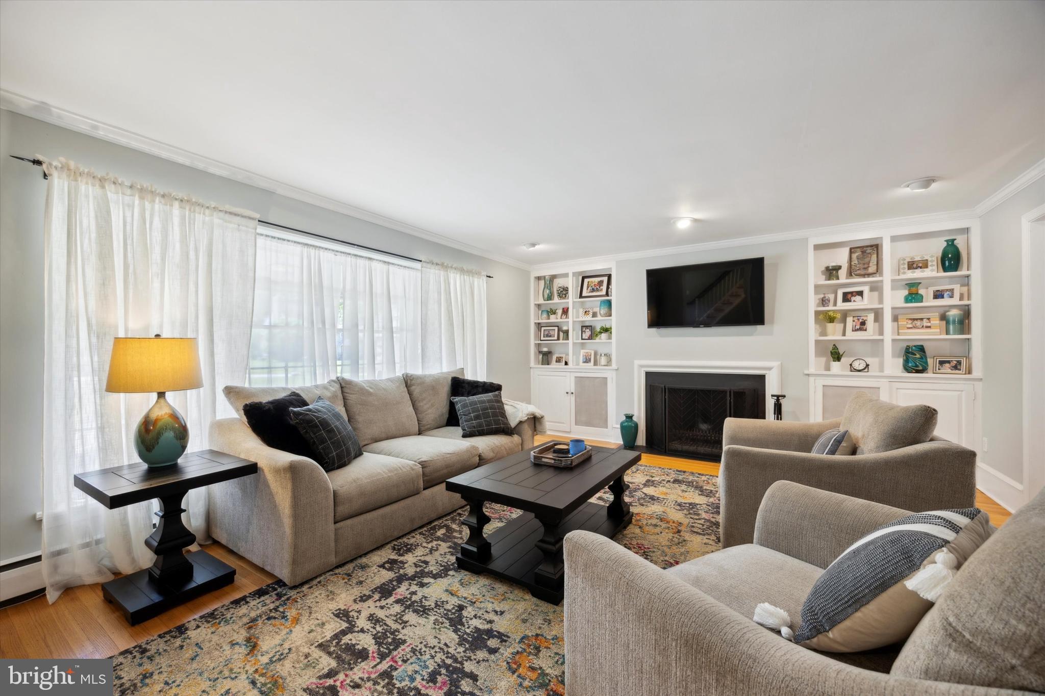 MEADOWBROOK - Residential