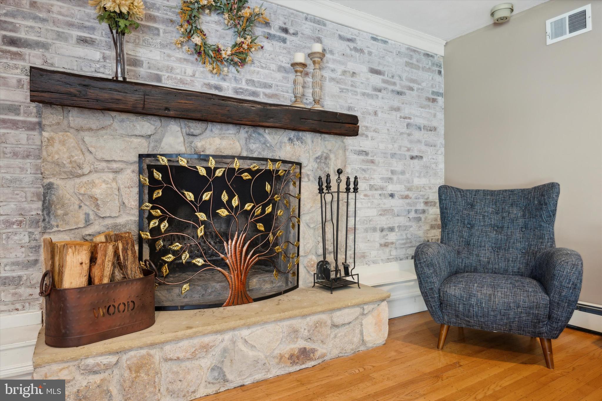 MEADOWBROOK - Residential