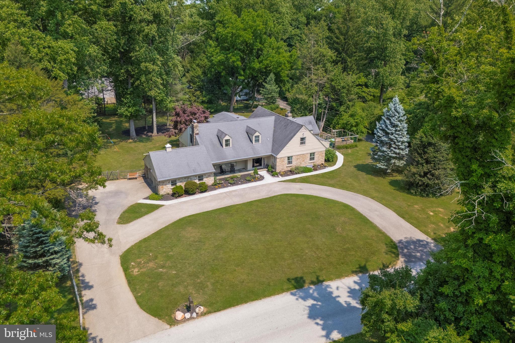 MEADOWBROOK - Residential