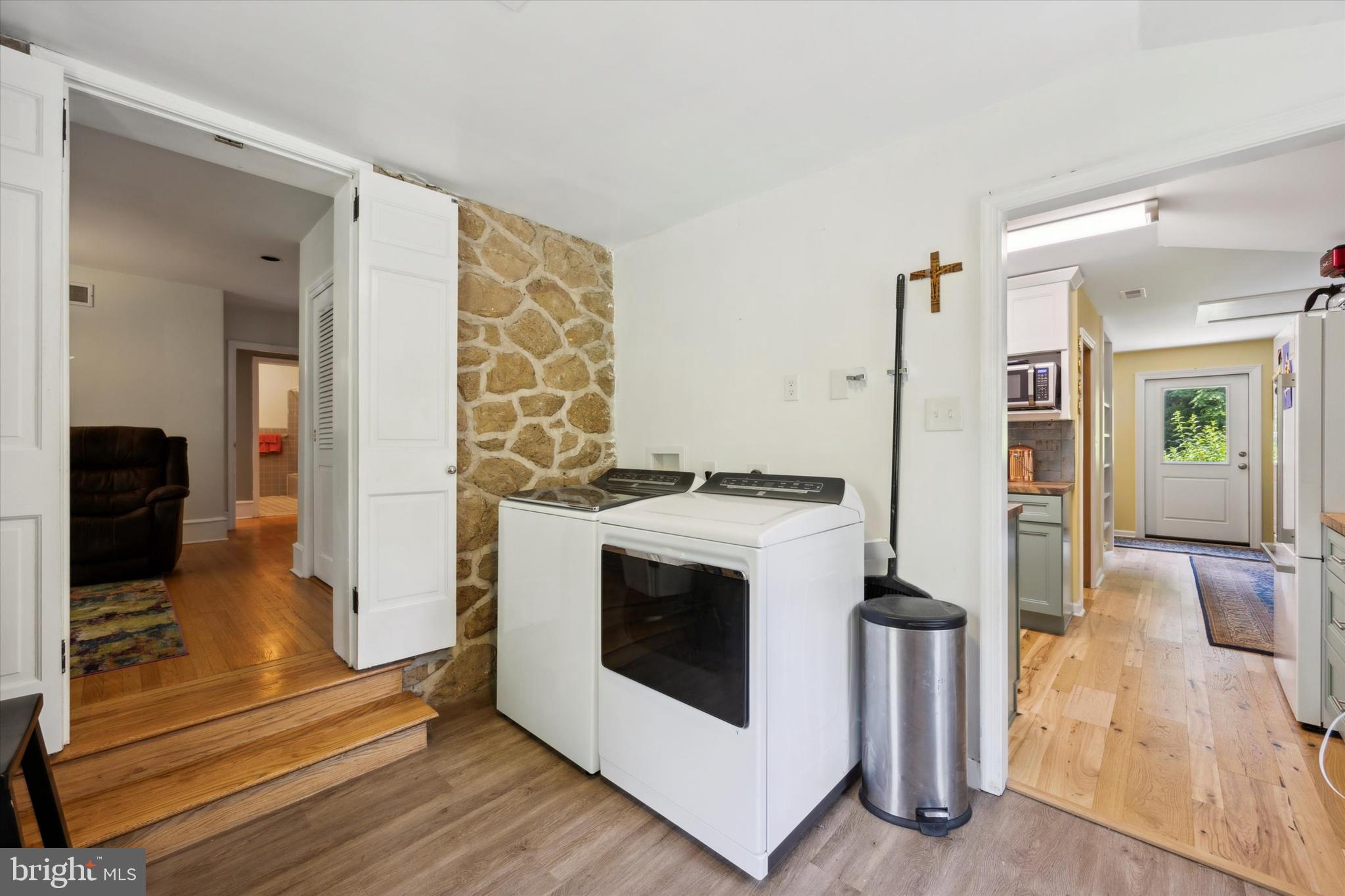 MEADOWBROOK - Residential