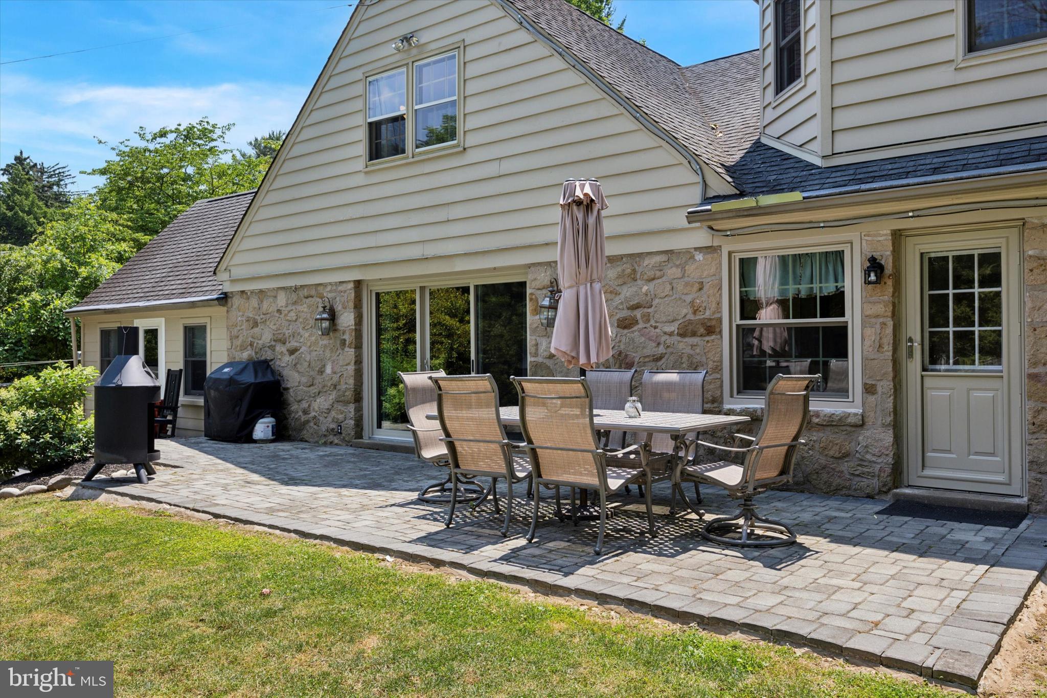 MEADOWBROOK - Residential