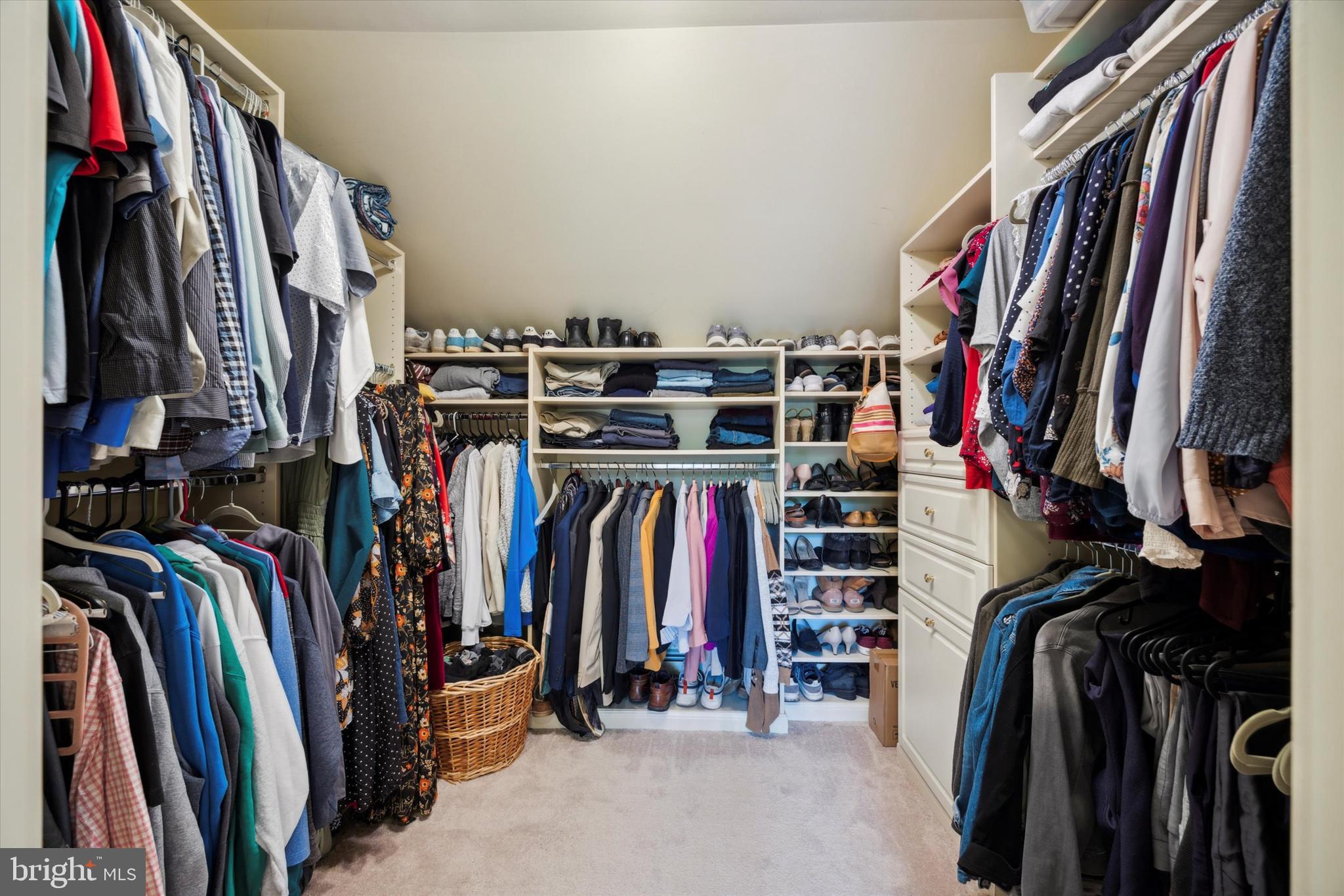 MEADOWBROOK - Residential