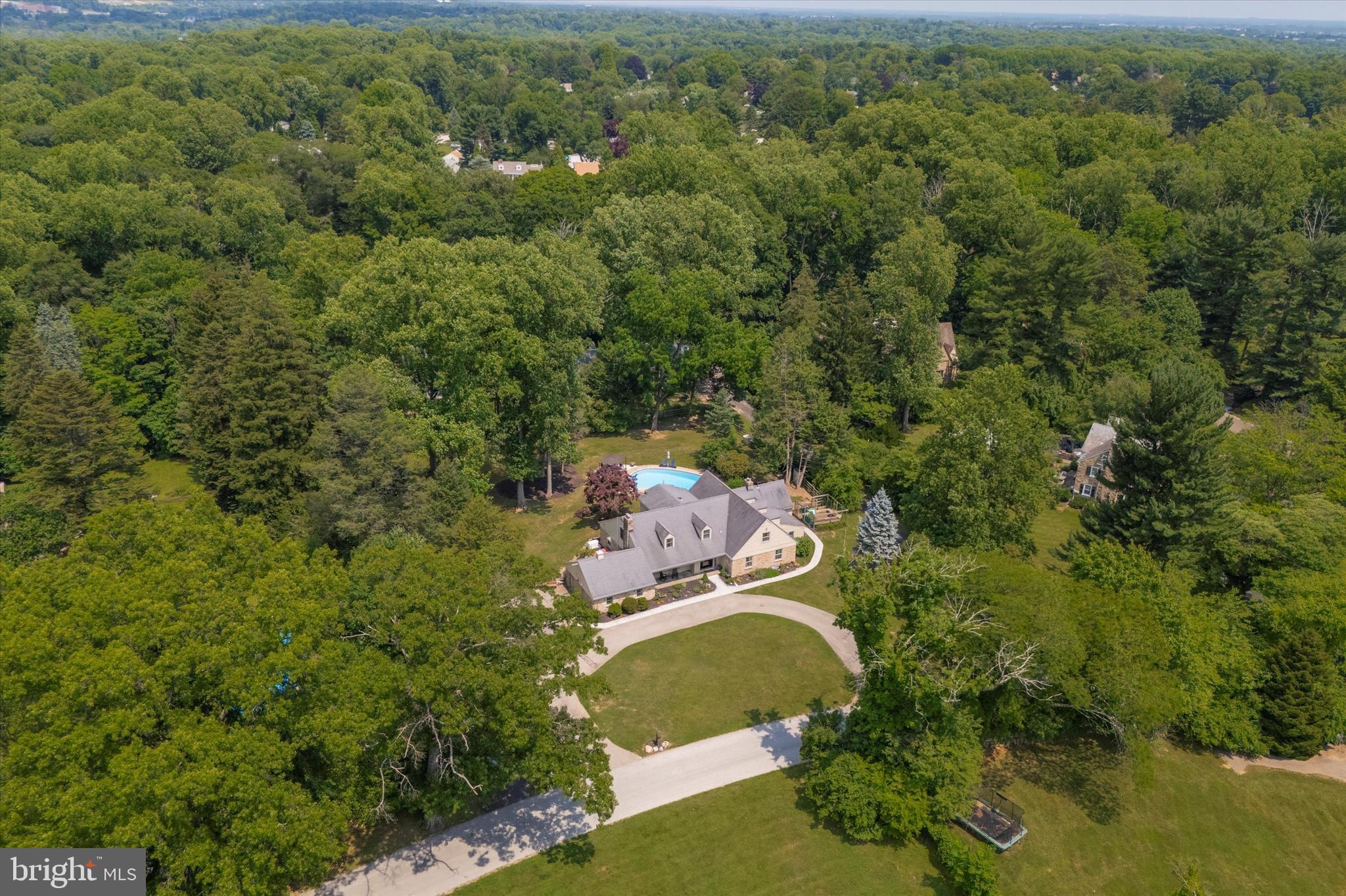 MEADOWBROOK - Residential