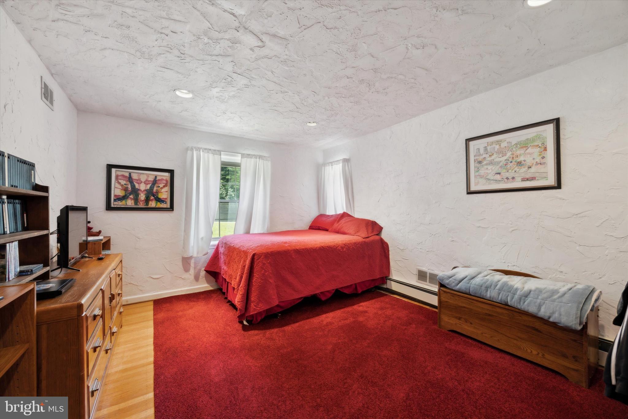 MEADOWBROOK - Residential