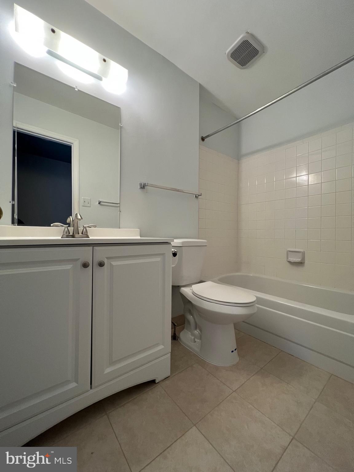 FOXFIELD - Residential Lease