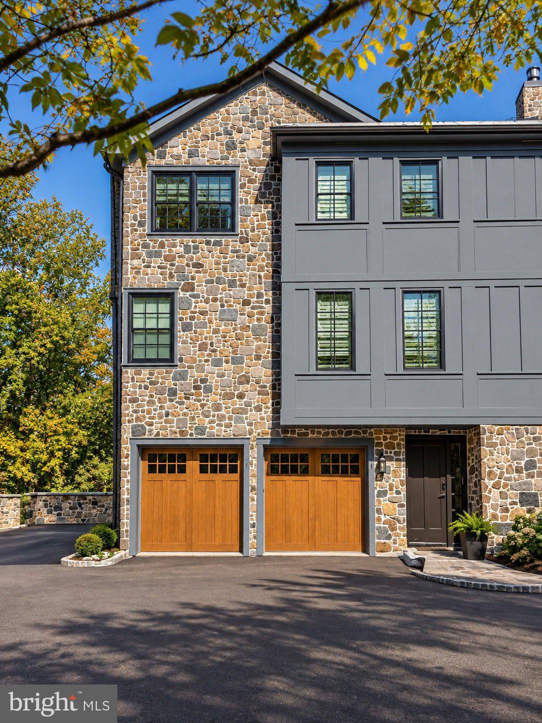18 W MECHANIC STREET 4