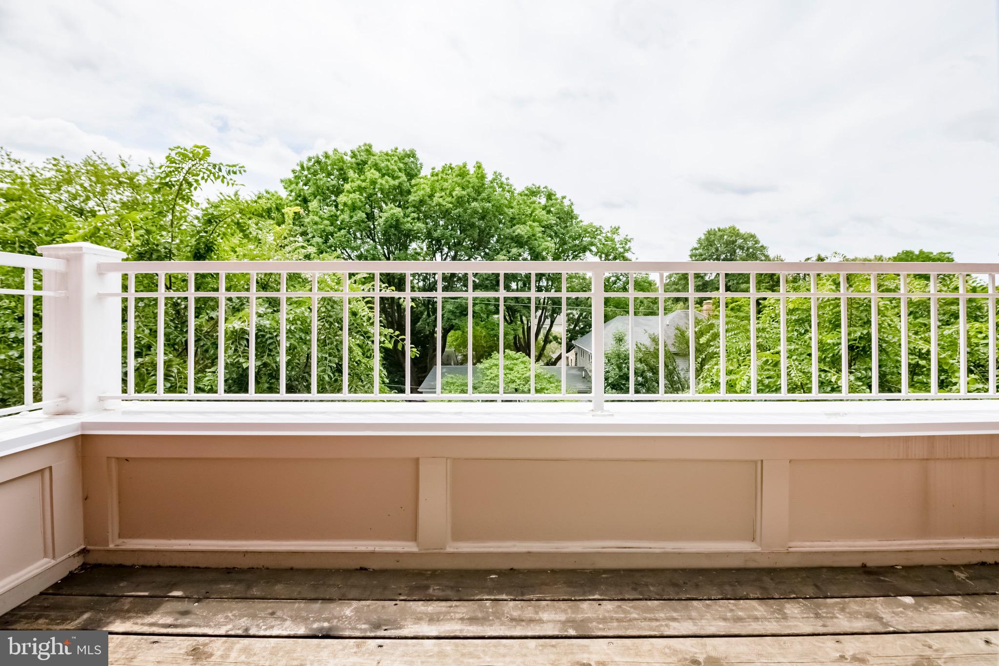 CLARENDON - Residential Lease