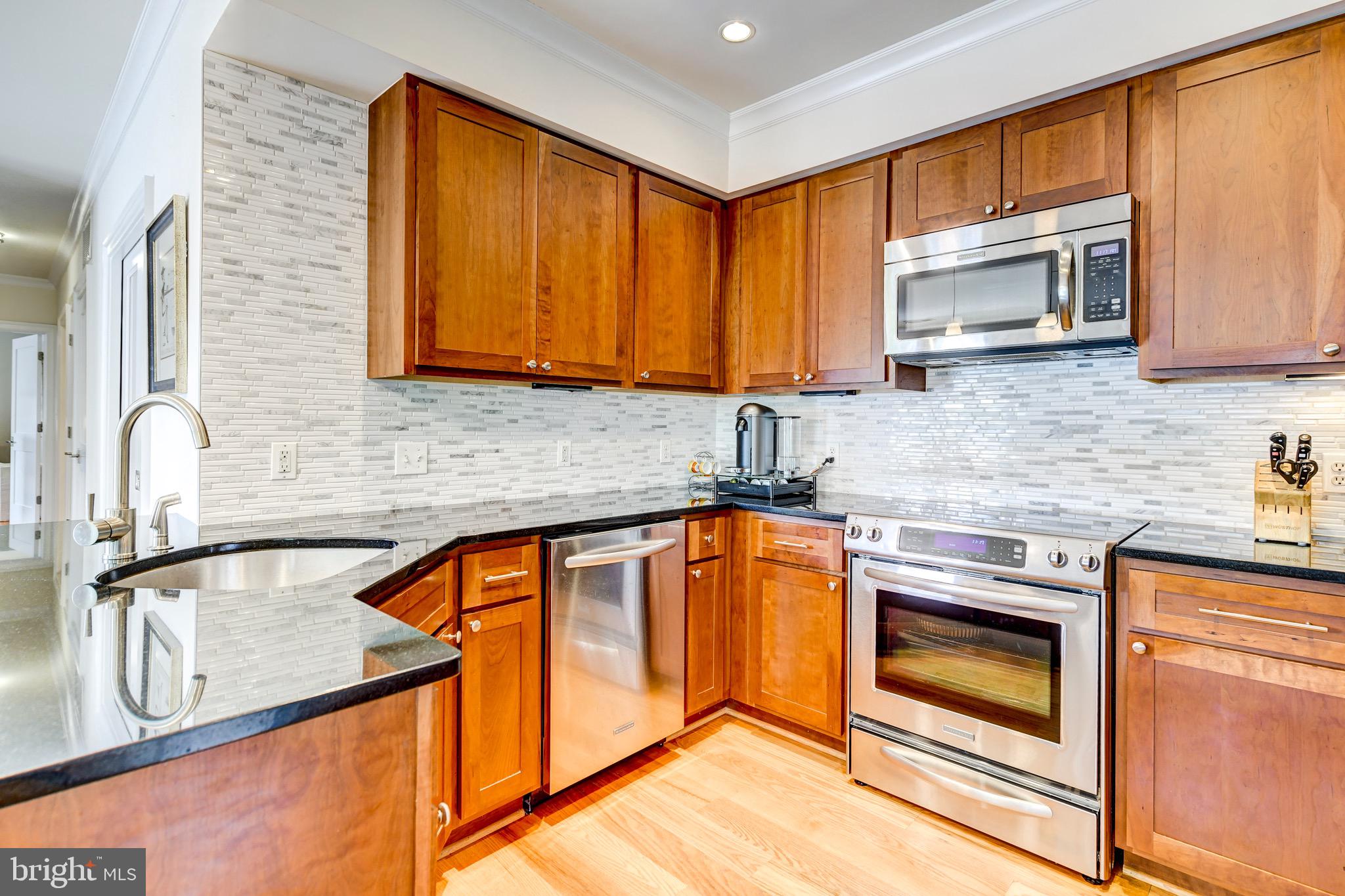 CLARENDON - Residential Lease