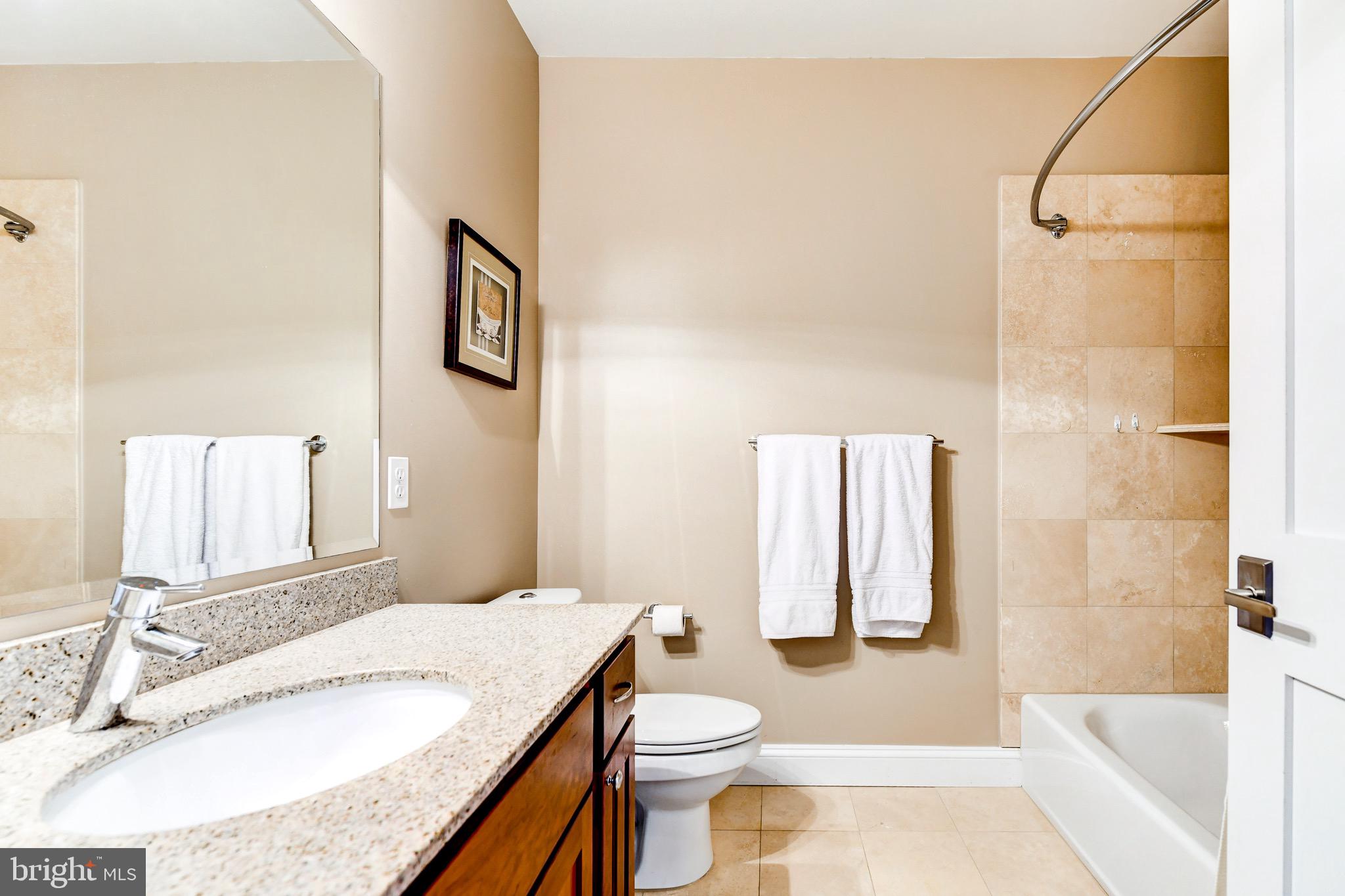 CLARENDON - Residential Lease