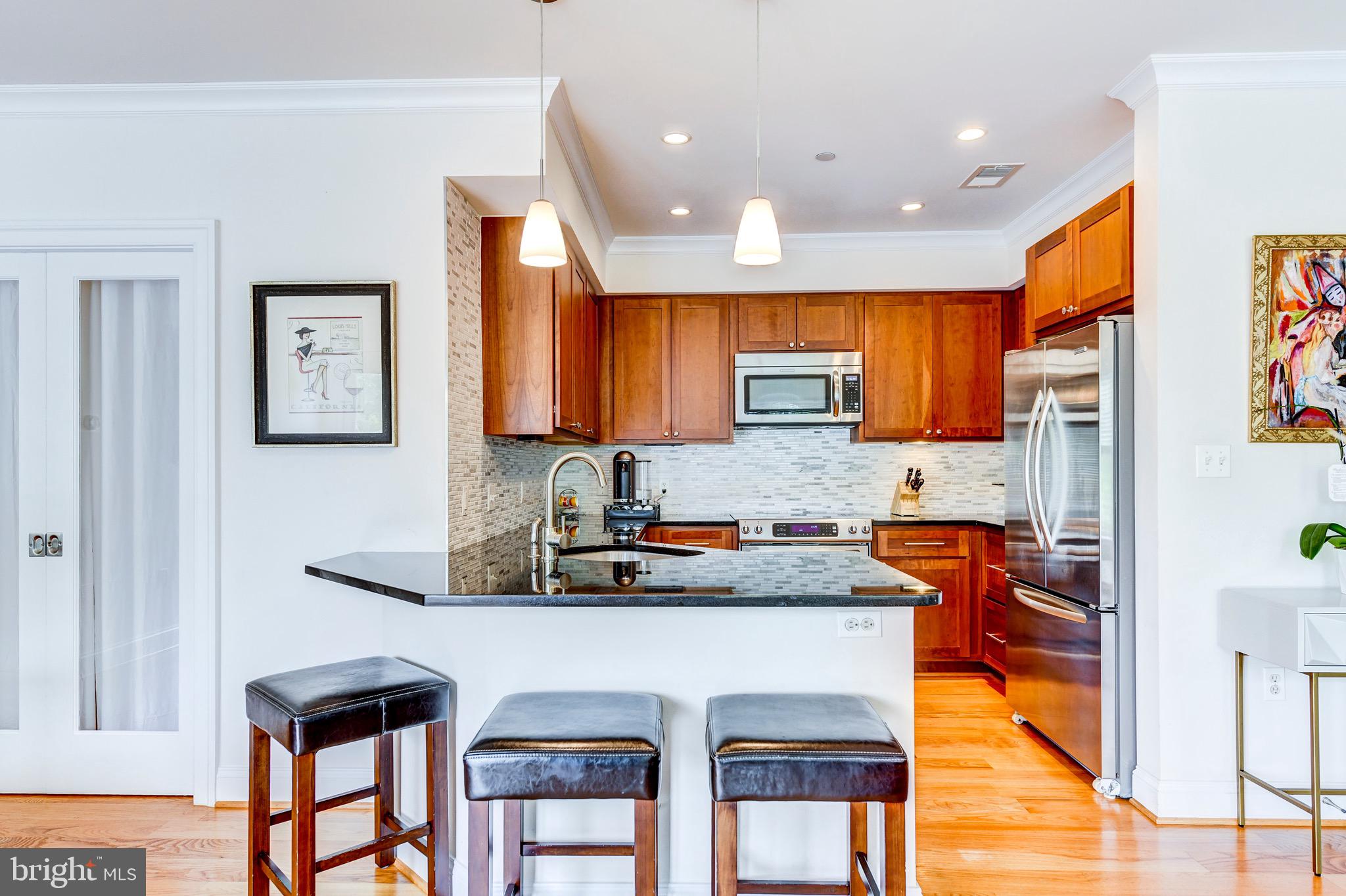 CLARENDON - Residential Lease