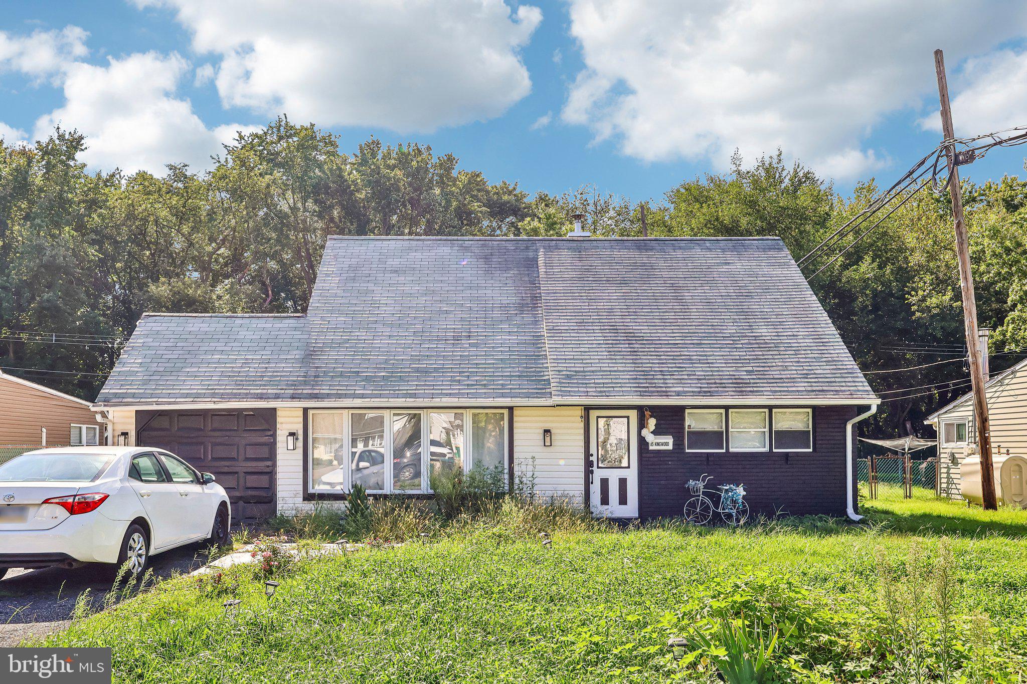 85 KINGWOOD LANE