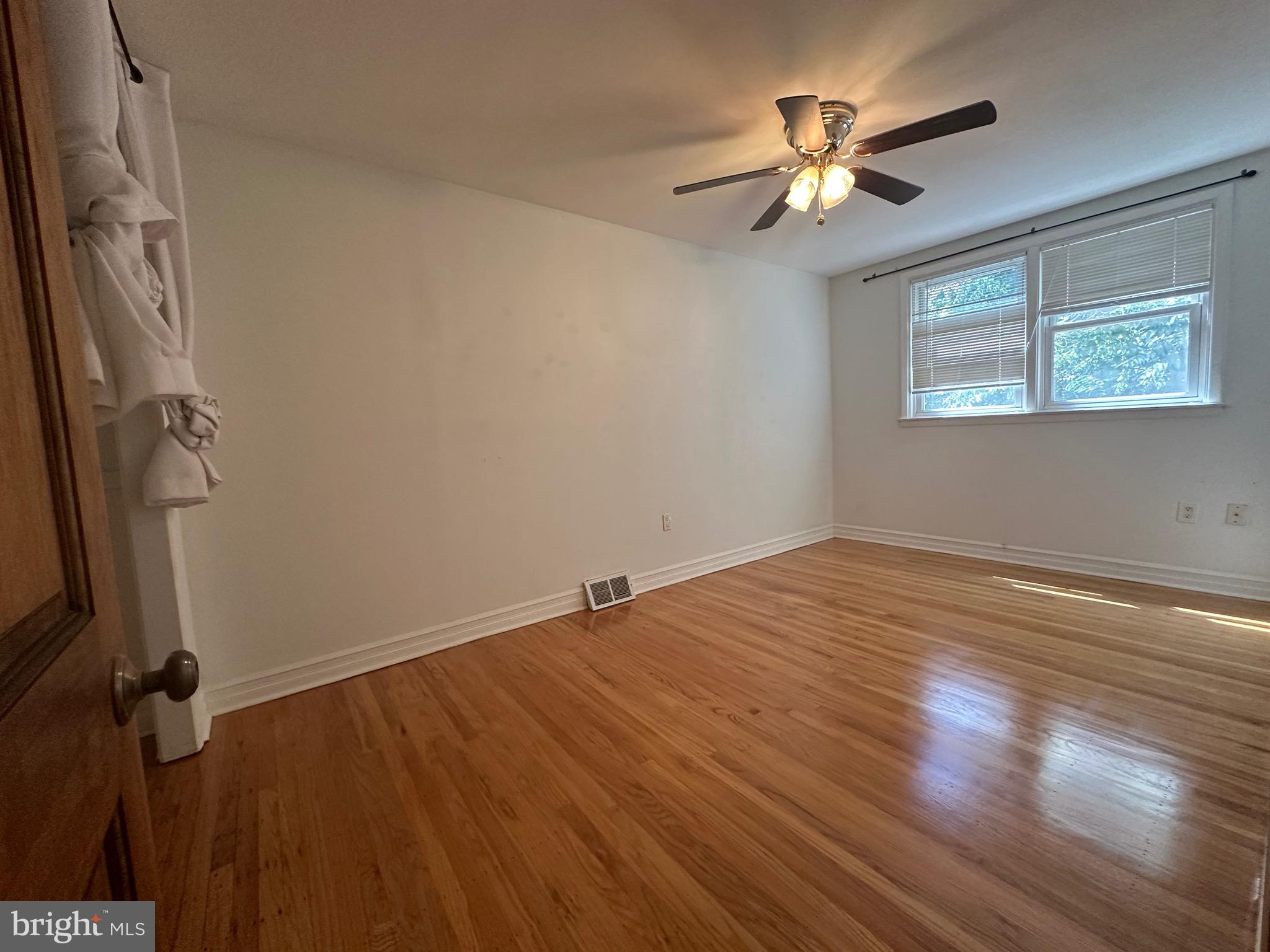 ROXBOROUGH - Residential Lease