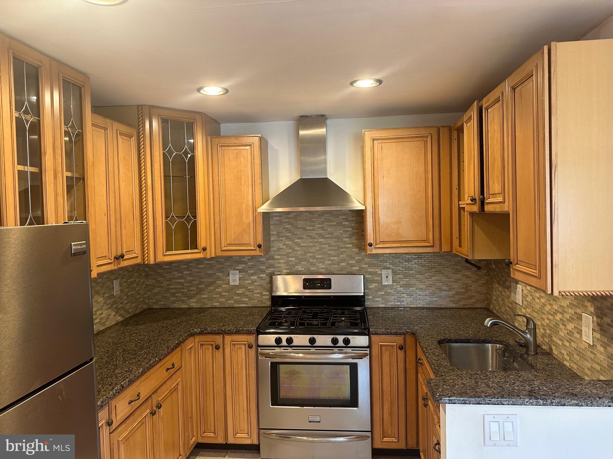 ROXBOROUGH - Residential Lease