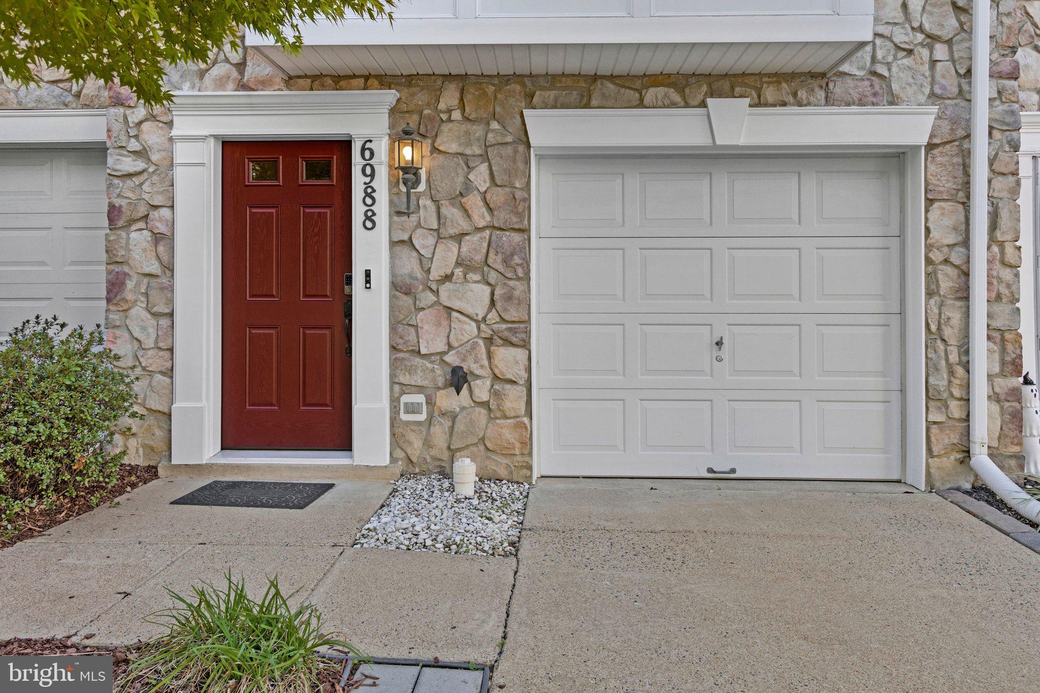6988 CROMARTY DRIVE