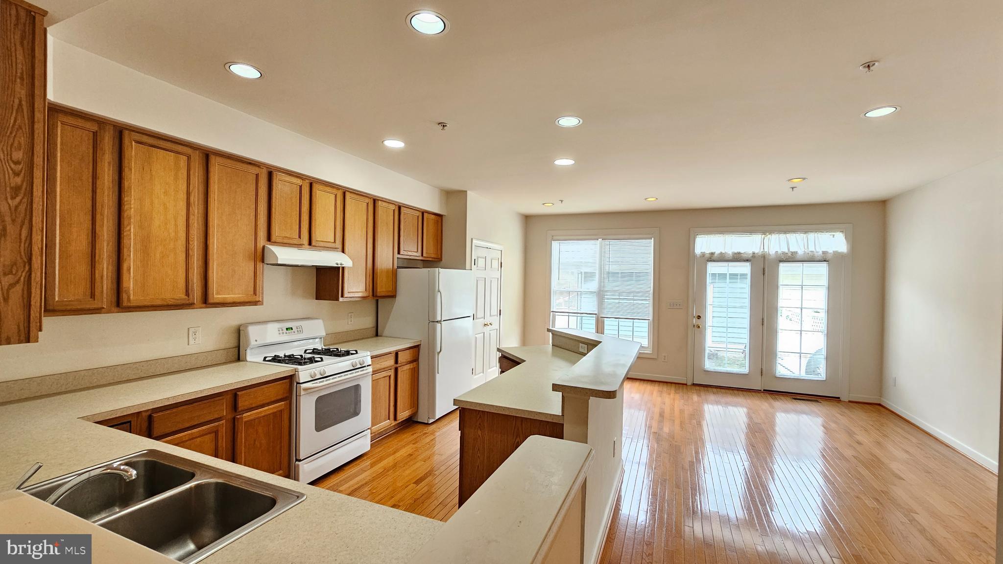 URBANA - Residential Lease