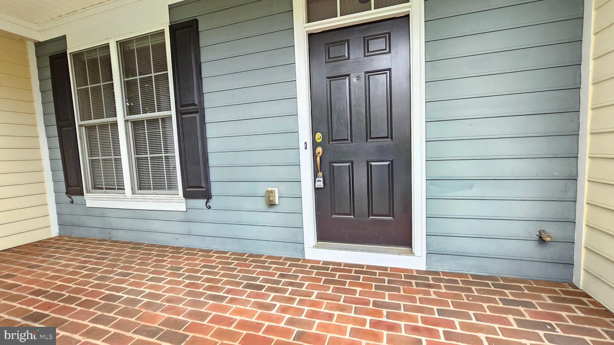 URBANA - Residential Lease