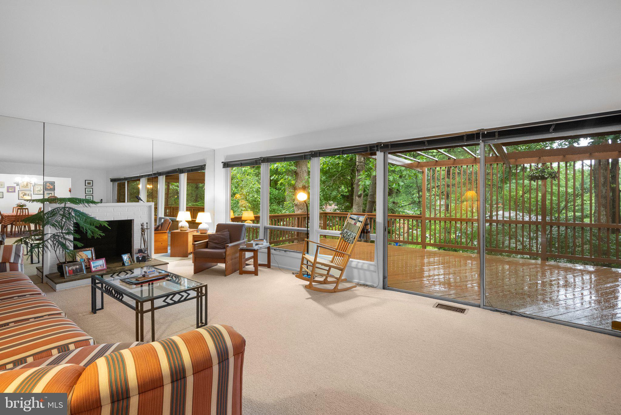 CREST PARK - Residential