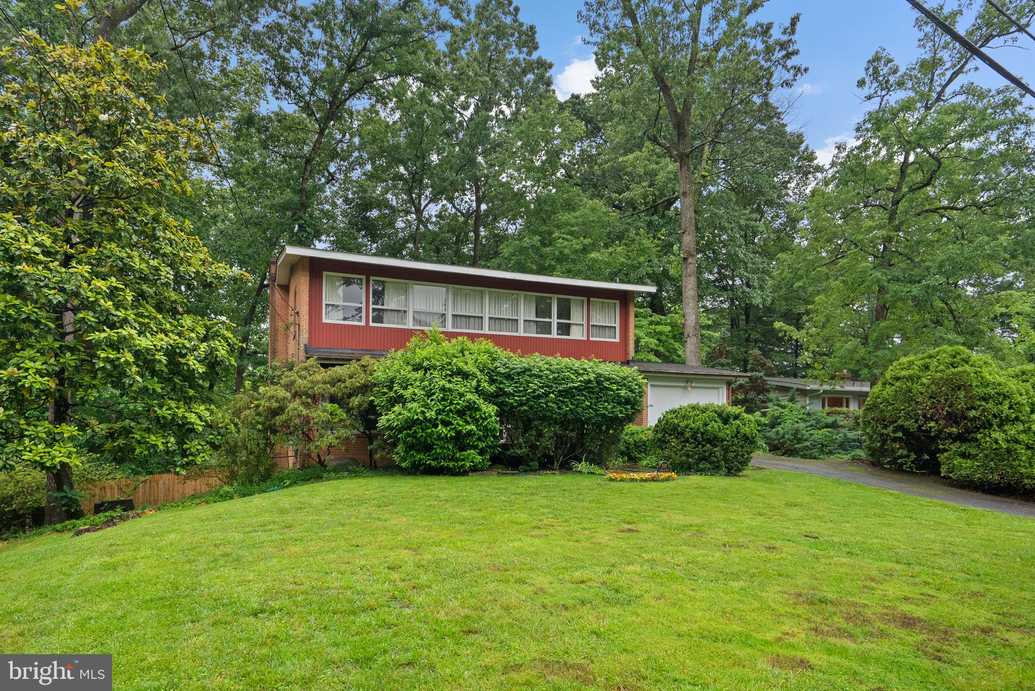 CREST PARK - Residential