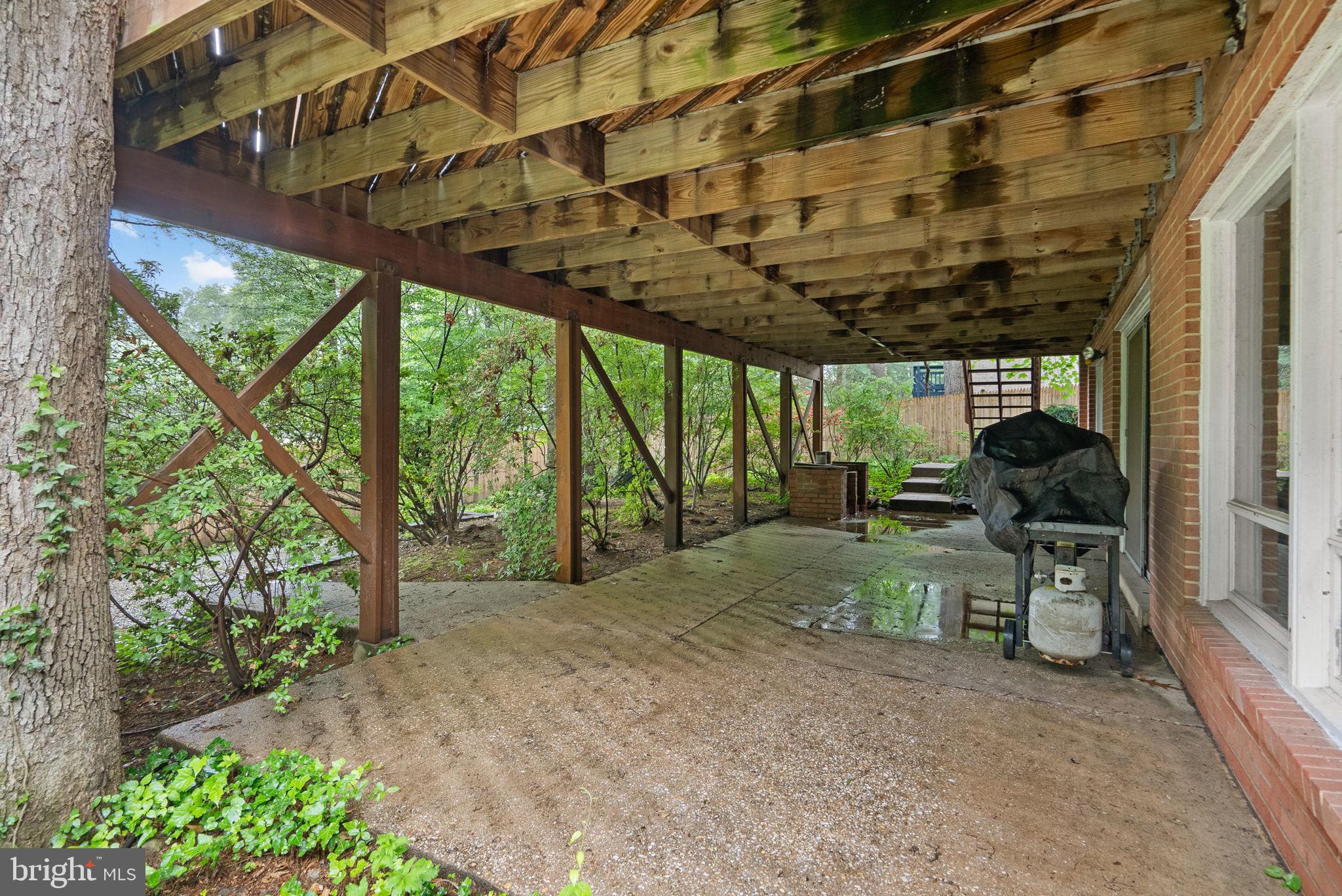 CREST PARK - Residential