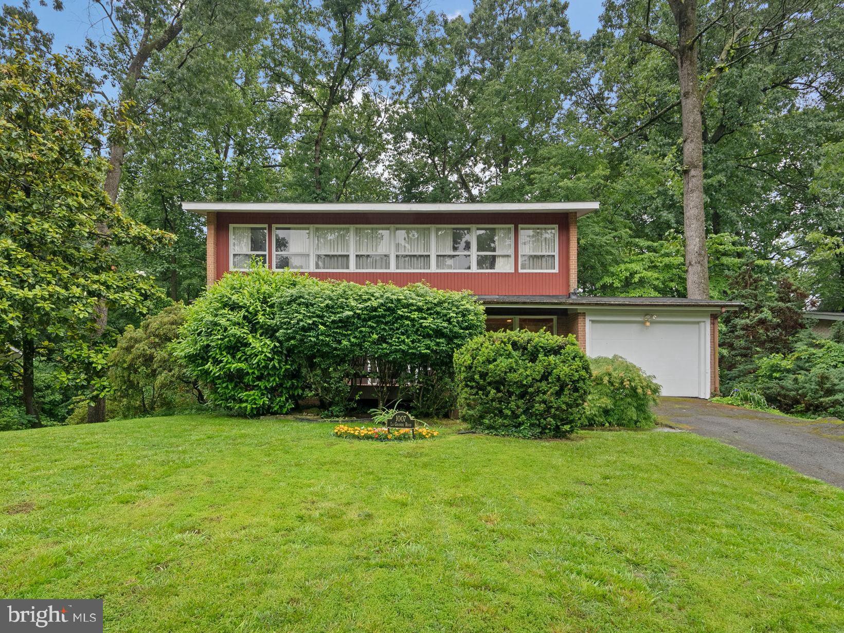 CREST PARK - Residential