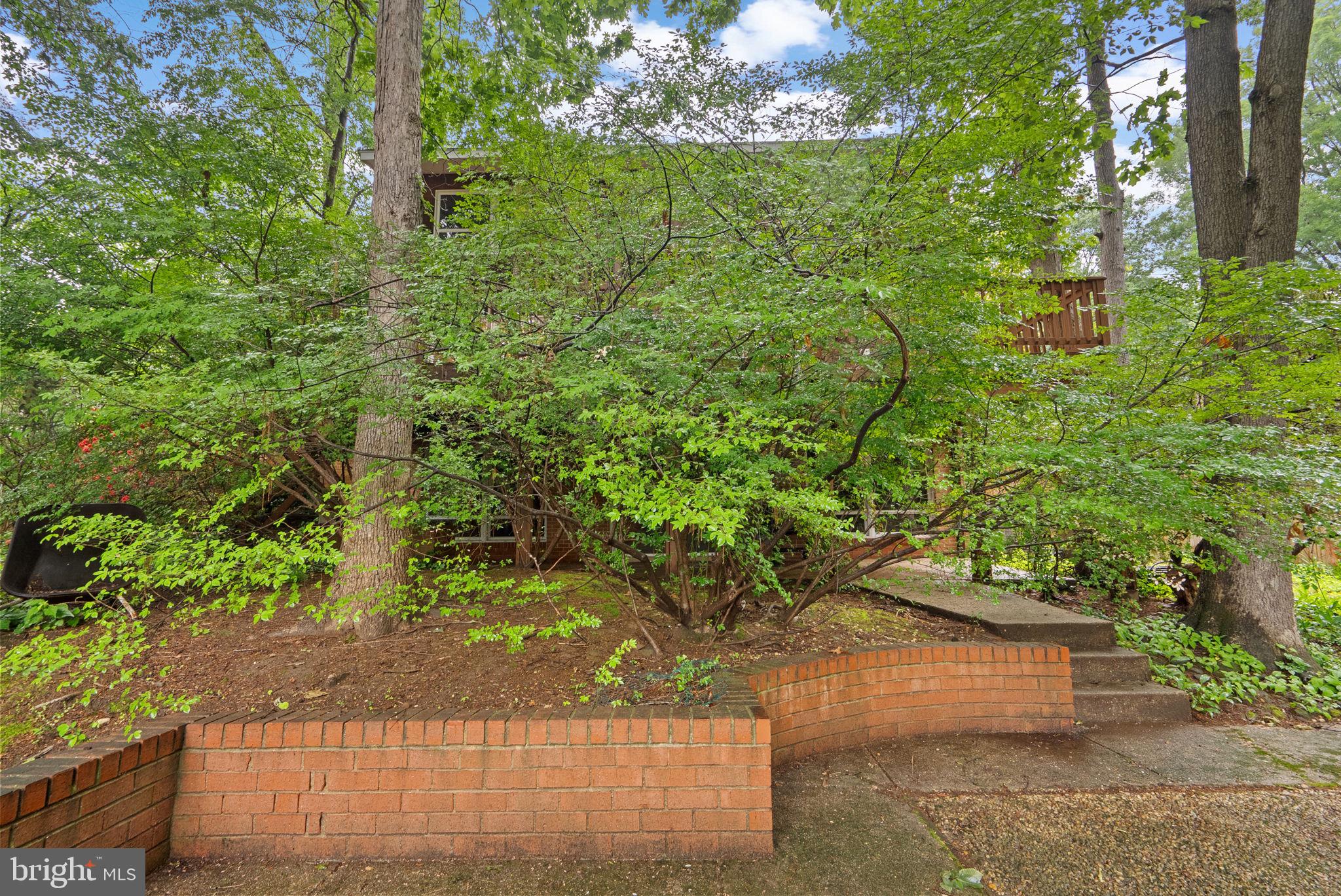 CREST PARK - Residential