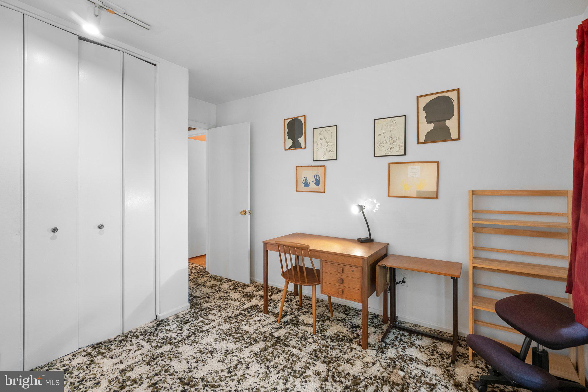 CREST PARK - Residential