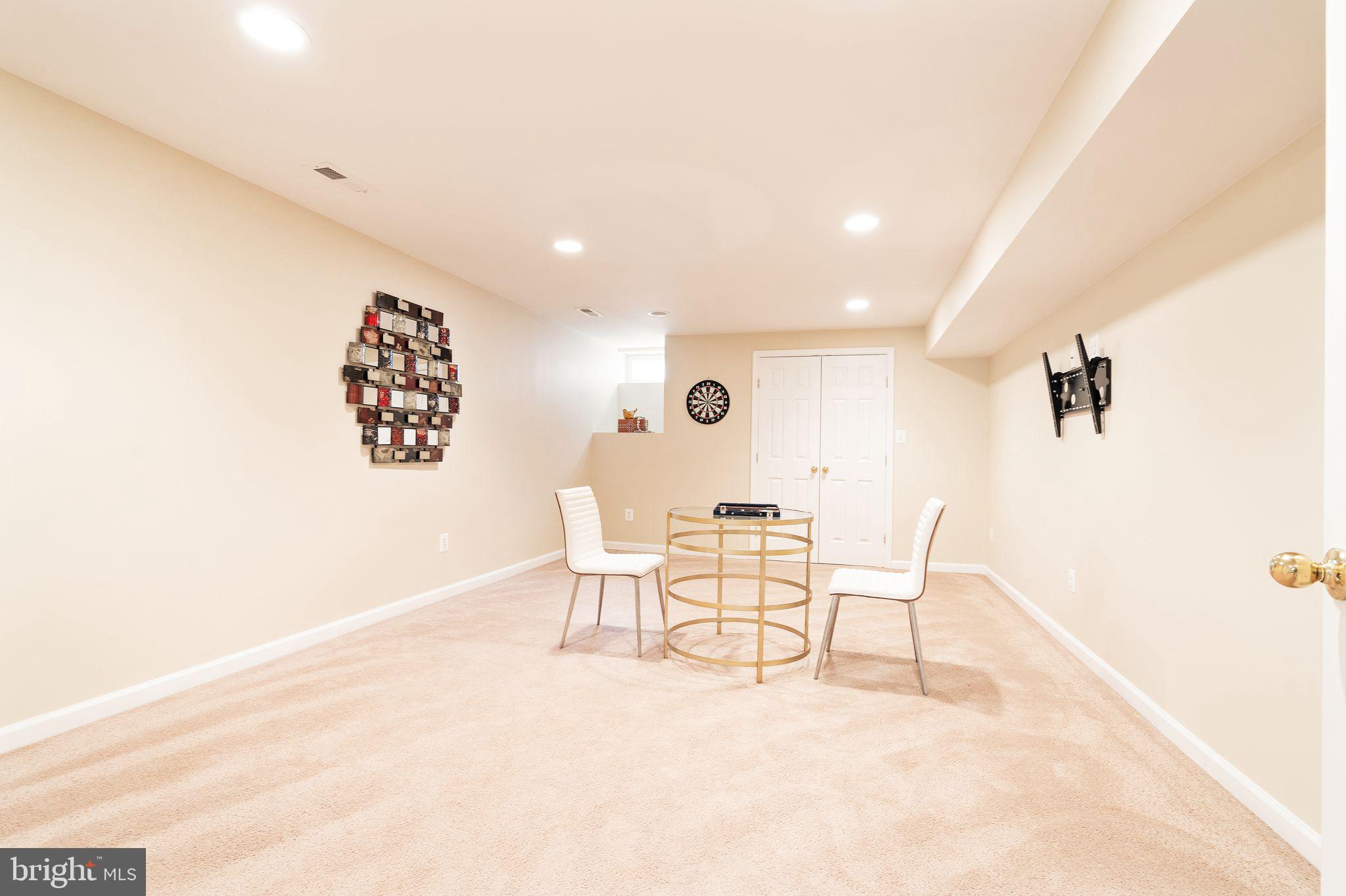 MONROE MANOR - Residential Lease