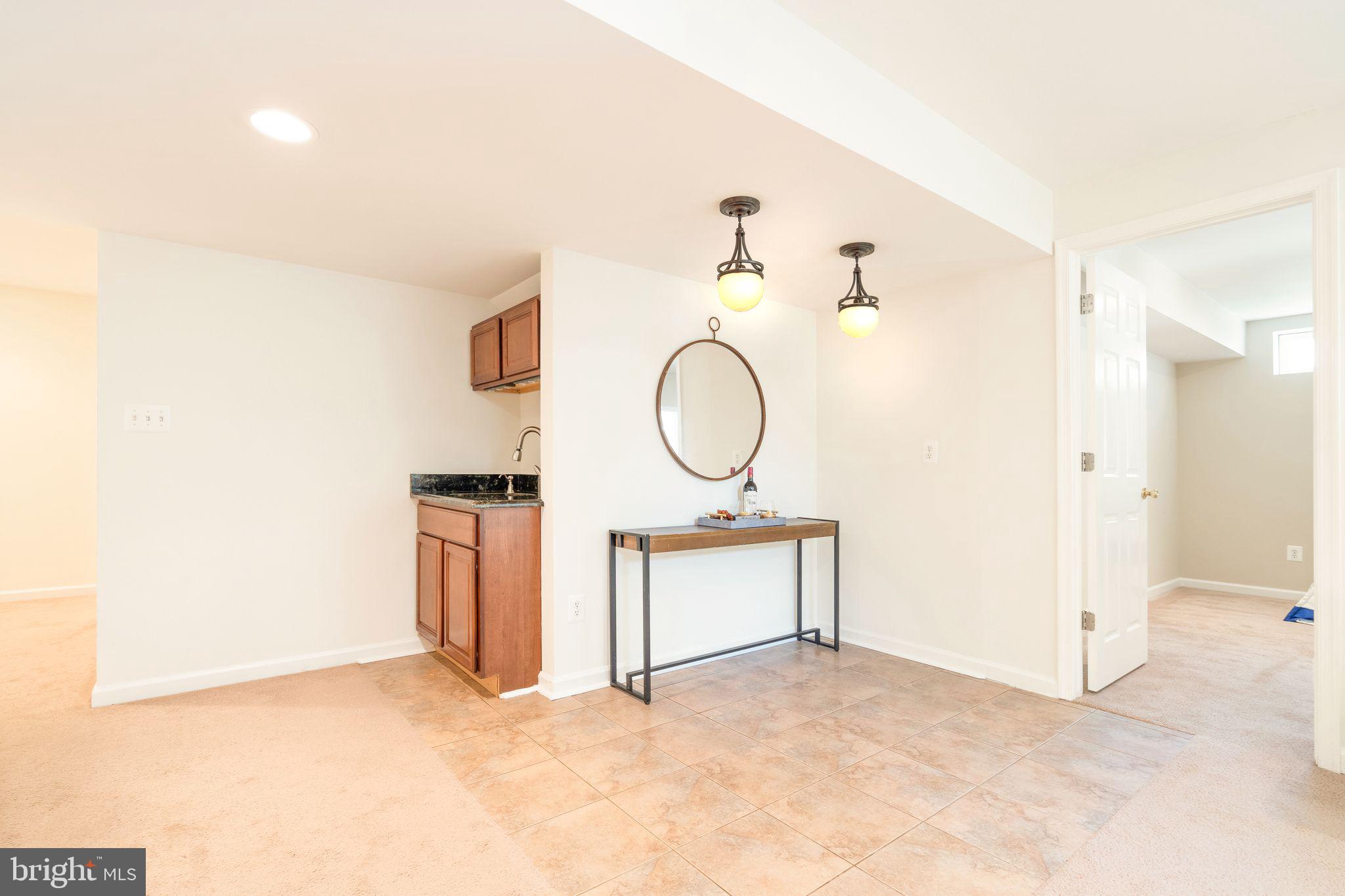 MONROE MANOR - Residential Lease