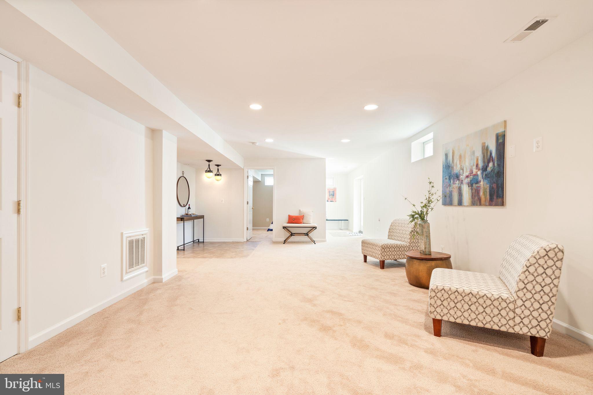 MONROE MANOR - Residential Lease