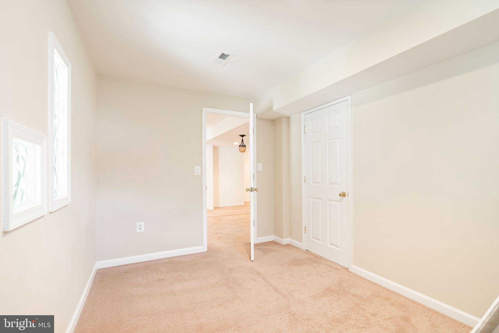 MONROE MANOR - Residential Lease