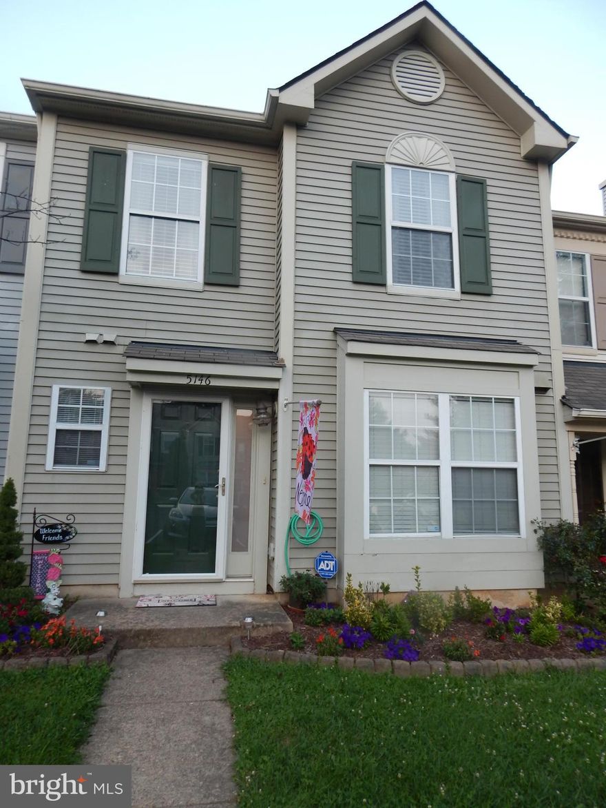 Charming Townhouse with 2 Upper Bedrooms each with a full bath! Open floor plan with spacious living room & large eat in kitchen.  Powder Room & Laundry on main level. Fully fenced backyard with low maintenance landscaped design. Wonderful location close to shopping, VRE, Spotsylvania Hospital & I-95. Easy commute to Dahlgren, AP Hill & Quantico.