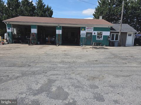 Photo of 545 Front Royal Pike, WINCHESTER, VA 22602 (MLS # VAFV2041850)