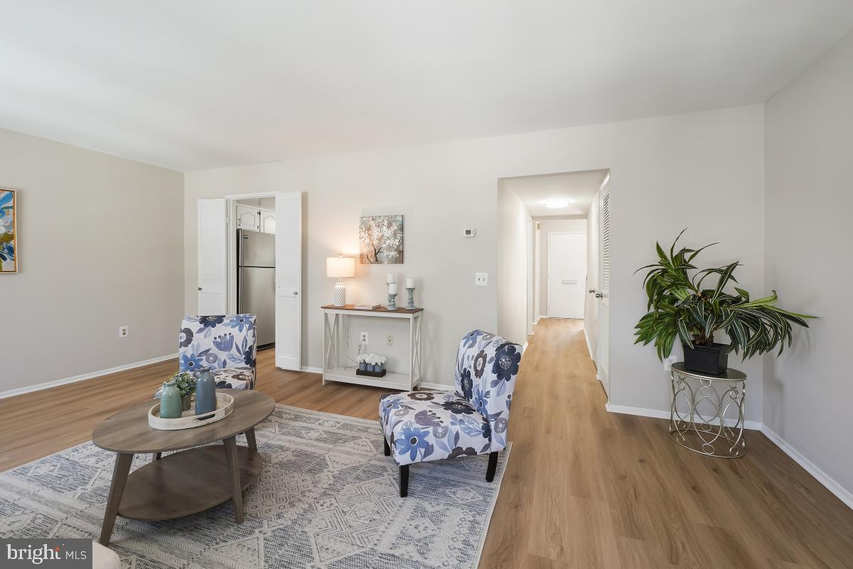 LEISURE WORLD - Residential