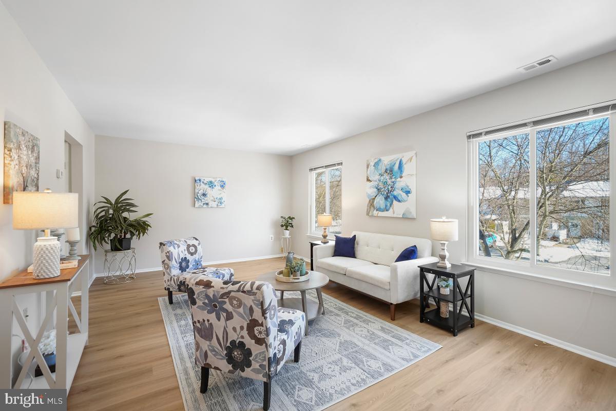 LEISURE WORLD - Residential