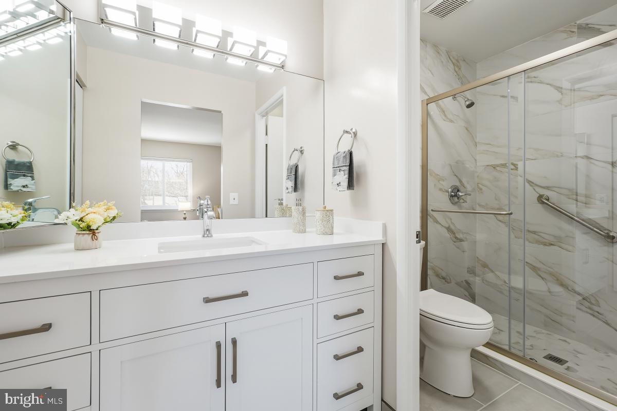 LEISURE WORLD - Residential