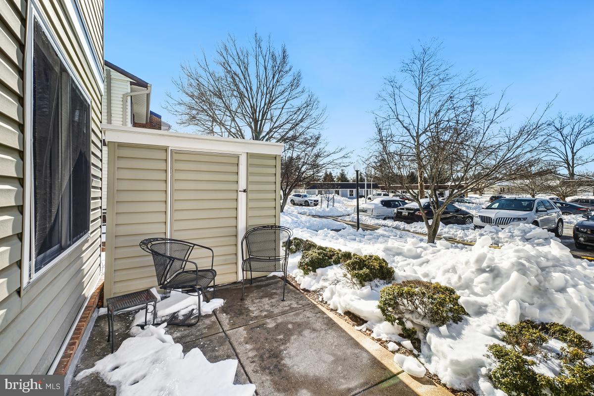 LEISURE WORLD - Residential