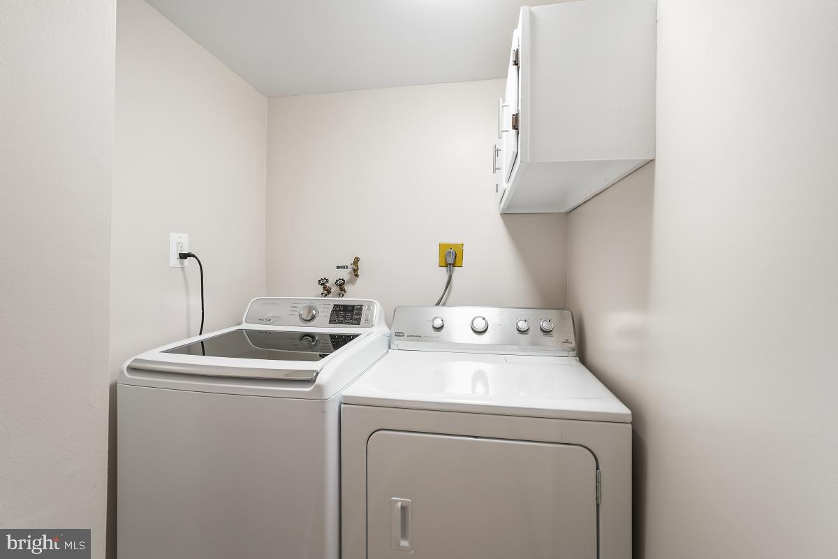 LEISURE WORLD - Residential