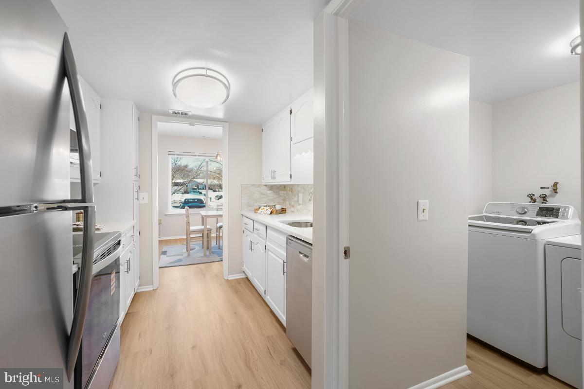 LEISURE WORLD - Residential