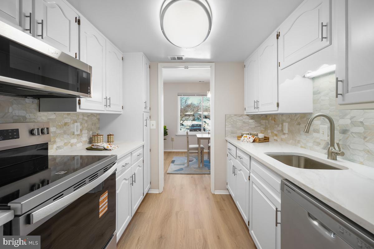LEISURE WORLD - Residential