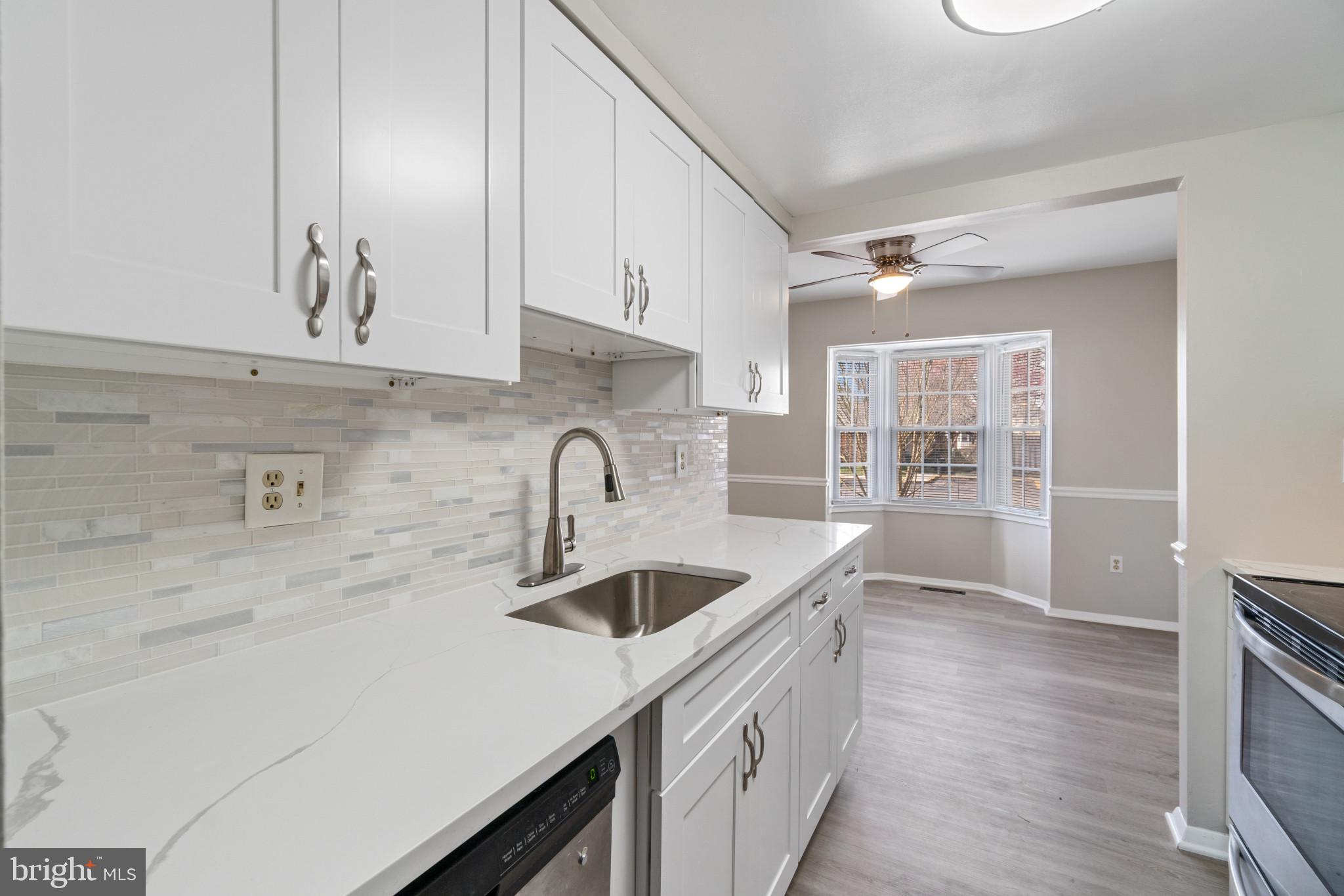 CROFTON SQUARE - Residential Lease