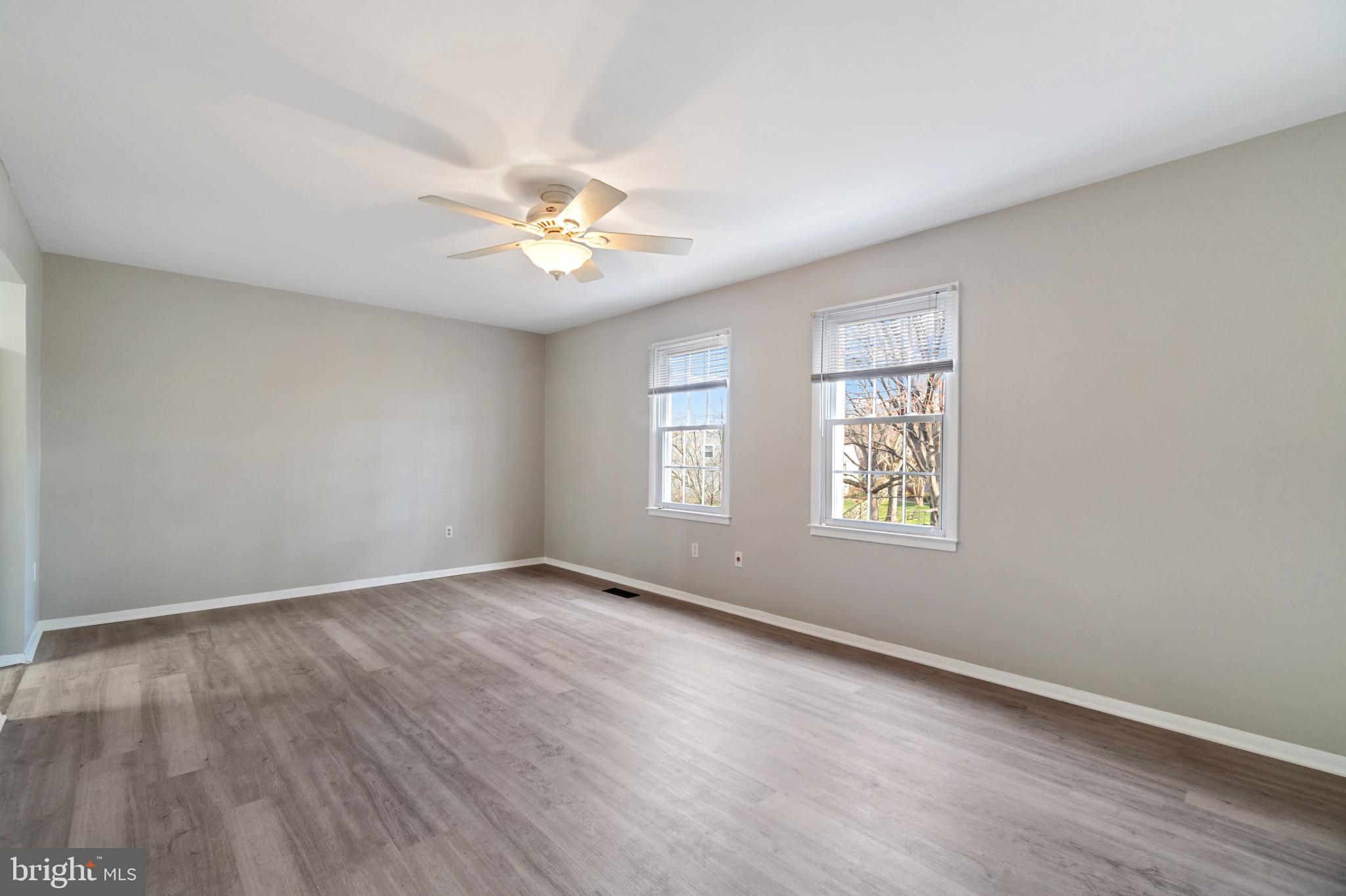 CROFTON SQUARE - Residential Lease