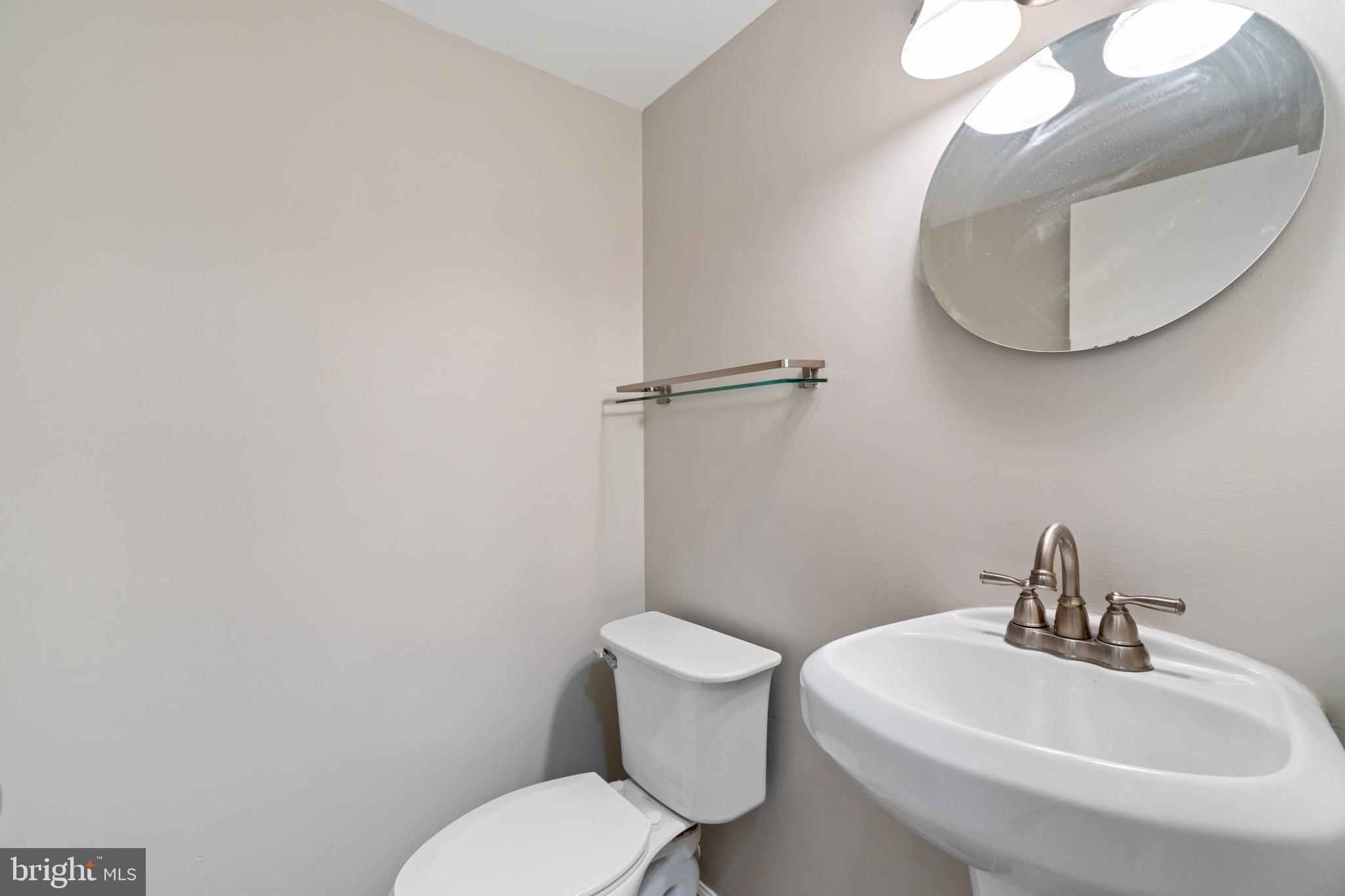 CROFTON SQUARE - Residential Lease