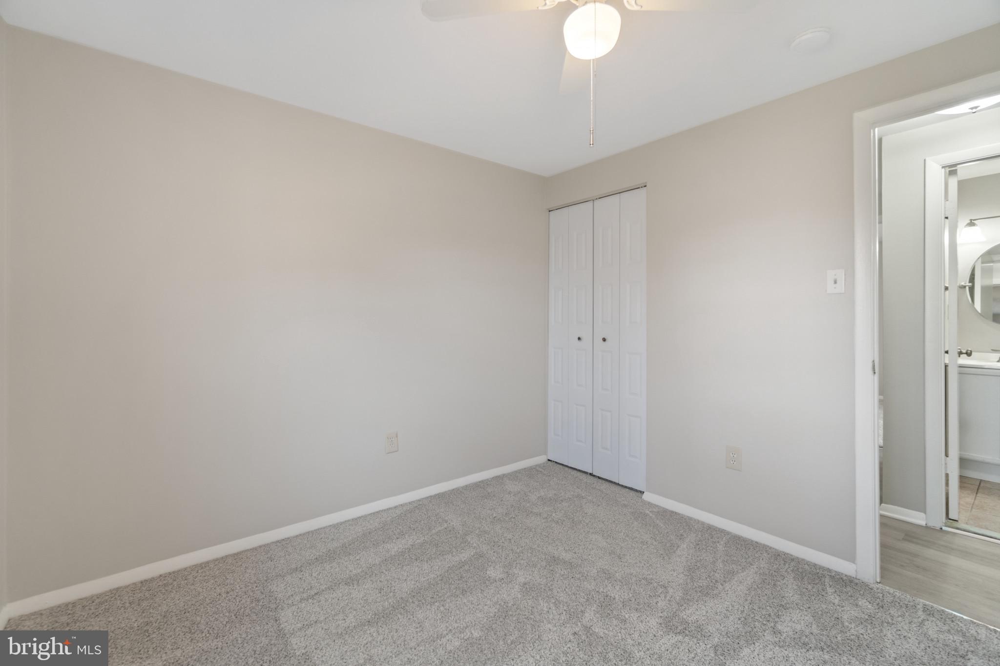 CROFTON SQUARE - Residential Lease